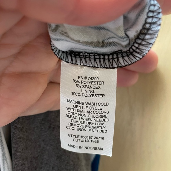 En Focus women’s size 10 petite dress - Picture 3 of 11